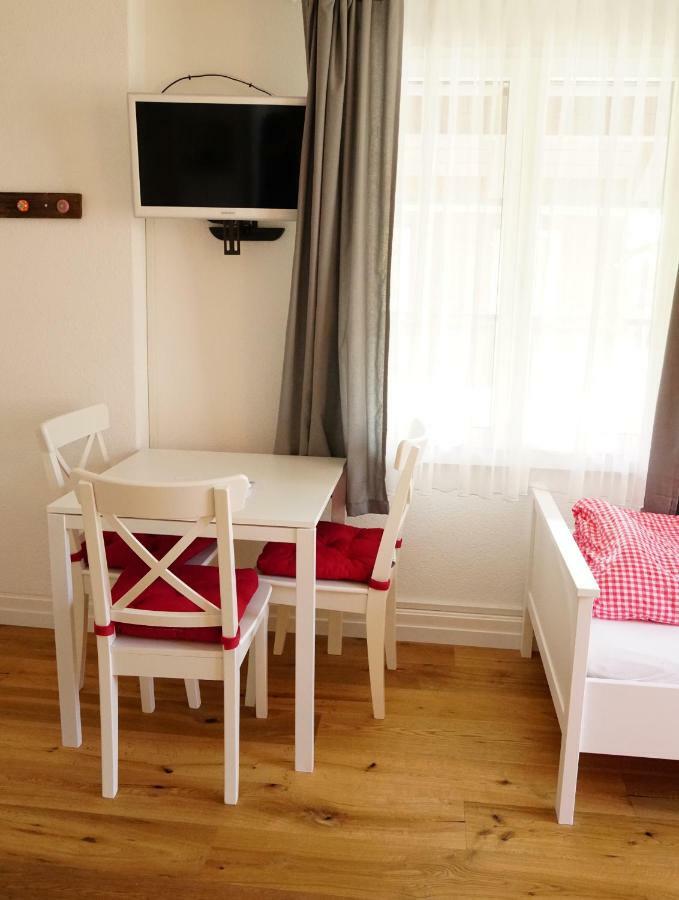 Adventure Guesthouse Interlaken Unterseen Zewnętrze zdjęcie